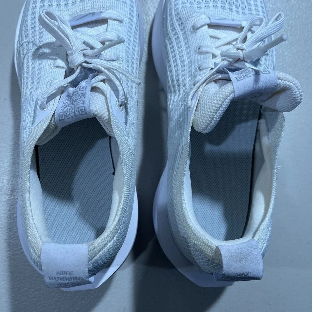 Nike Interact Run Running Shoes Men 8.5 Flyknit Mesh White Wolf Grey FD2291-104